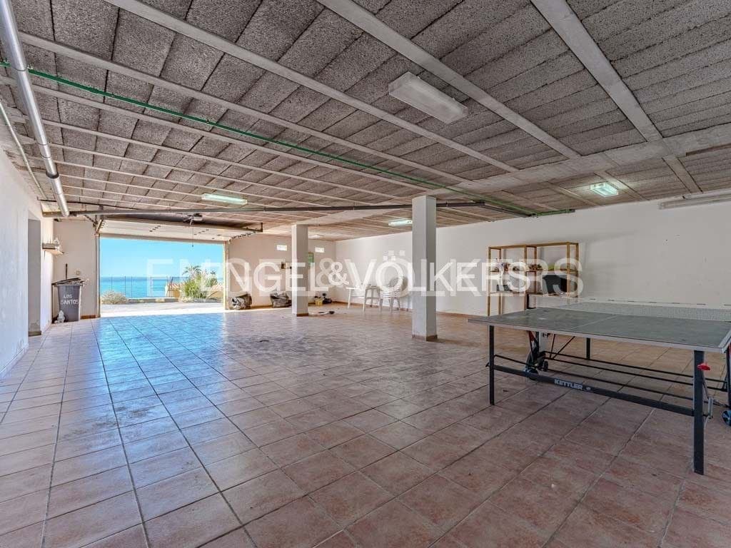 4 soveværelse Villa til salg i Marazul med swimmingpool garage - € 1.498.000 (Ref: 8031179)