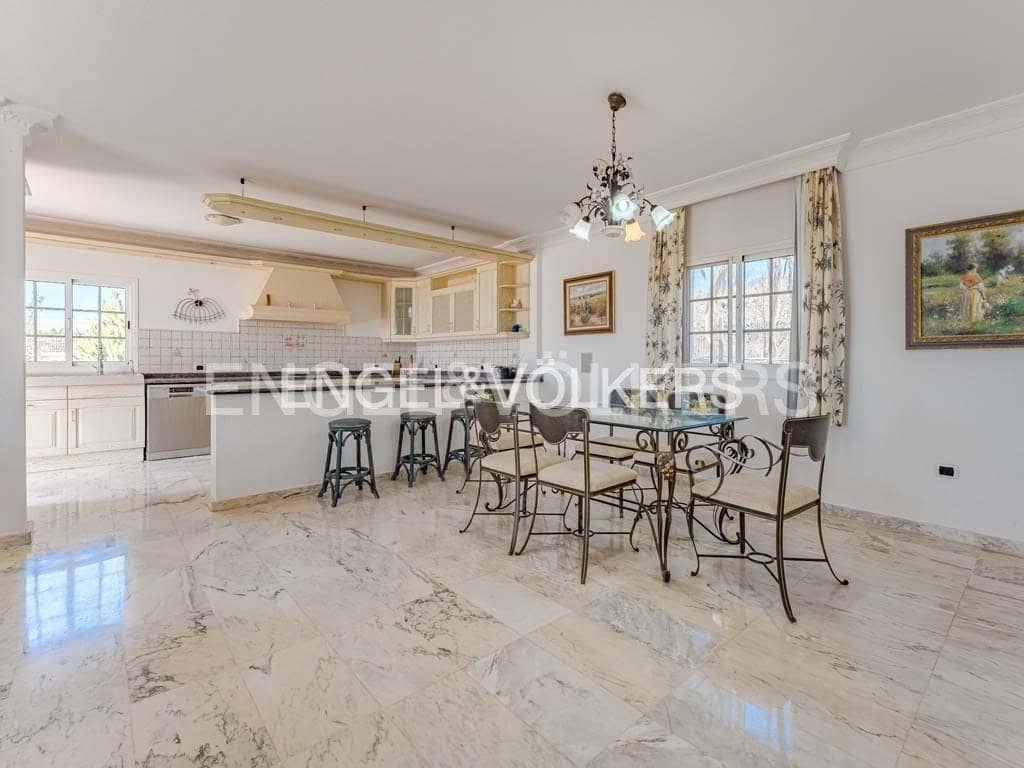 4 soveværelse Villa til salg i Marazul med swimmingpool garage - € 1.498.000 (Ref: 8031179)