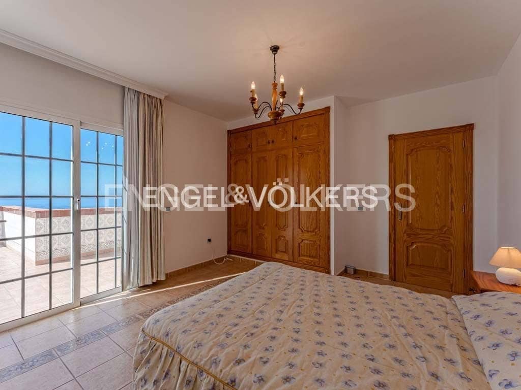 4 soveværelse Villa til salg i Marazul med swimmingpool garage - € 1.498.000 (Ref: 8031179)