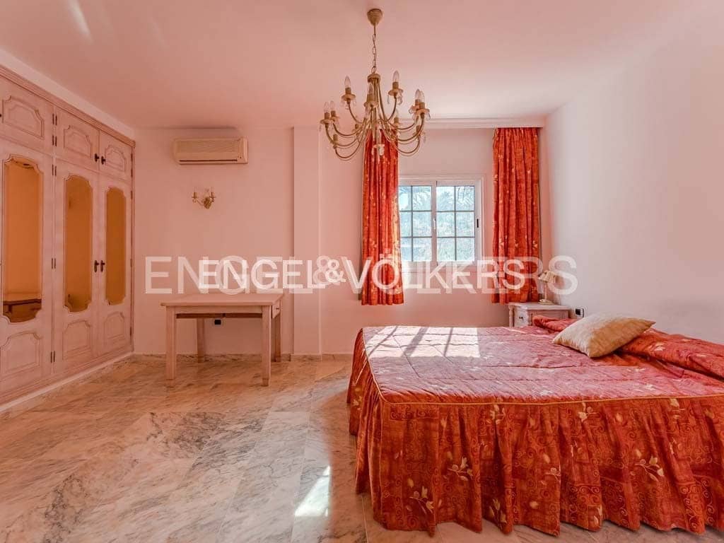 4 soveværelse Villa til salg i Marazul med swimmingpool garage - € 1.498.000 (Ref: 8031179)