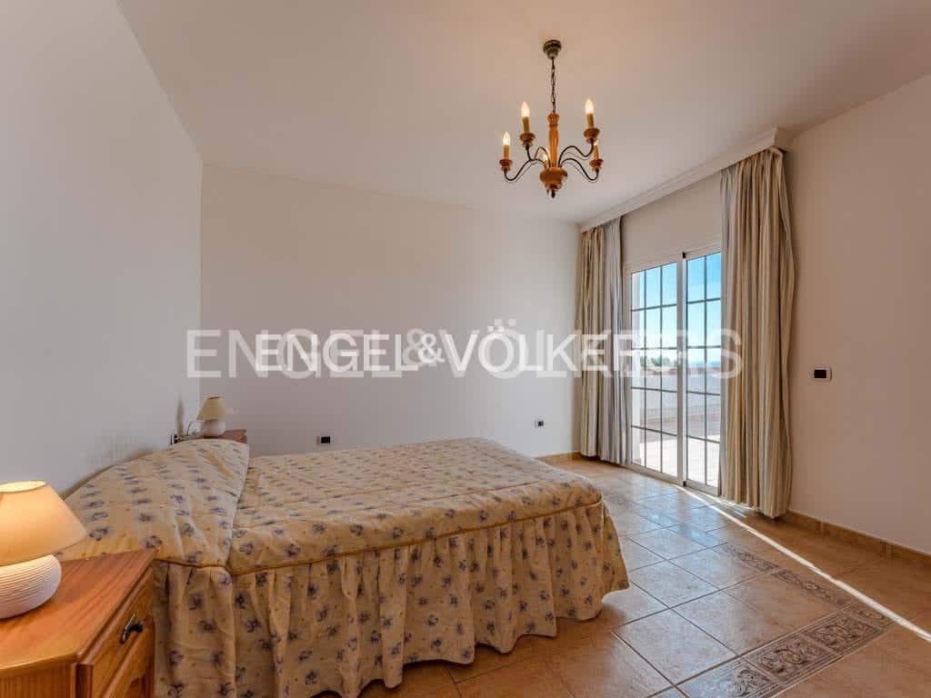 4 soveværelse Villa til salg i Marazul med swimmingpool garage - € 1.498.000 (Ref: 8031179)