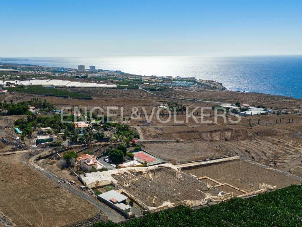 4 bedroom Villa for sale in Marazul with pool garage - € 1,498,000 (Ref: 8031179)