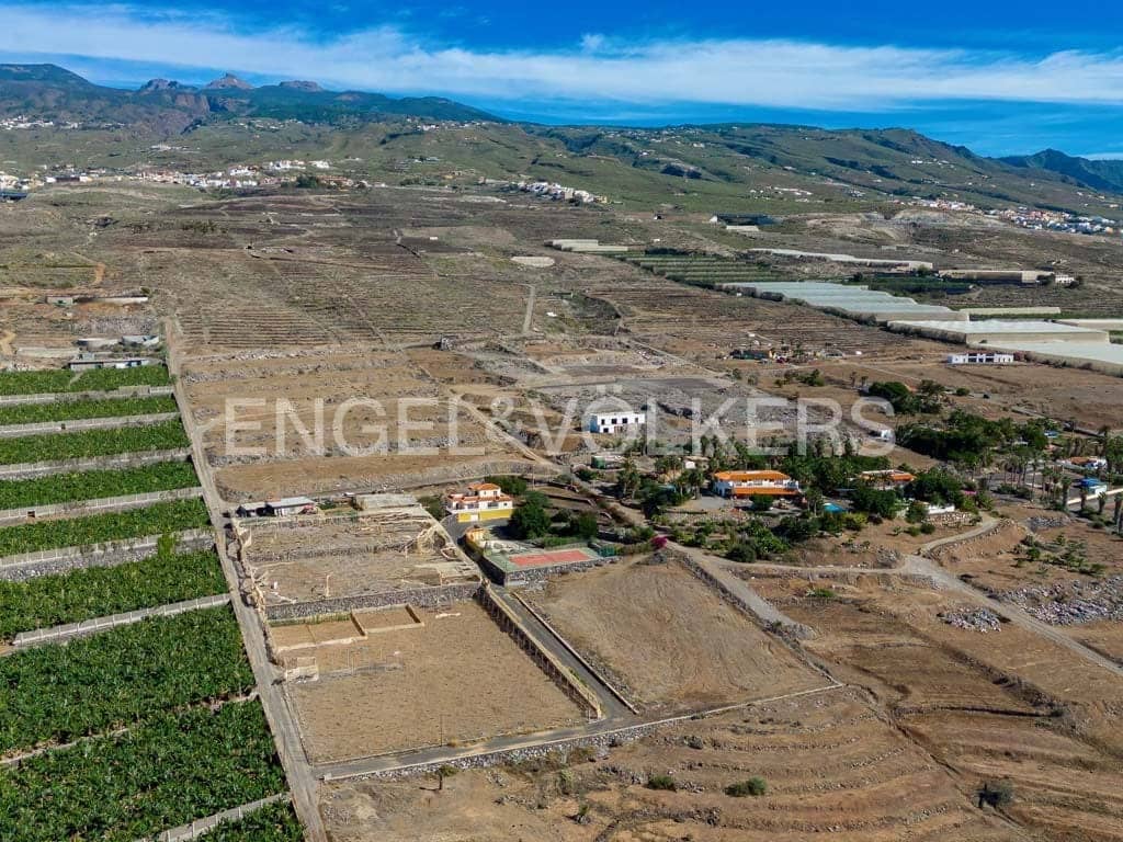 4 bedroom Villa for sale in Marazul with pool garage - € 1,498,000 (Ref: 8031179)