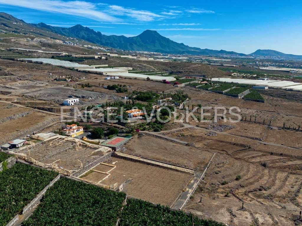 4 bedroom Villa for sale in Marazul with pool garage - € 1,498,000 (Ref: 8031179)