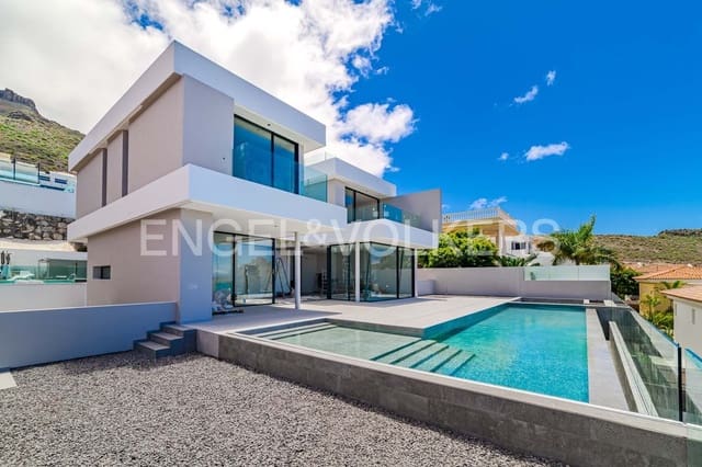 Chalet de 6 habitaciones en Roque del Conde, Adeje en venta con piscina - 2.400.000 € (Ref: 8176756)