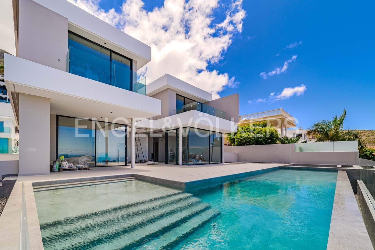 6 bedroom Villa for sale in Roque del Conde with pool - € 2,400,000 (Ref: 8176756)