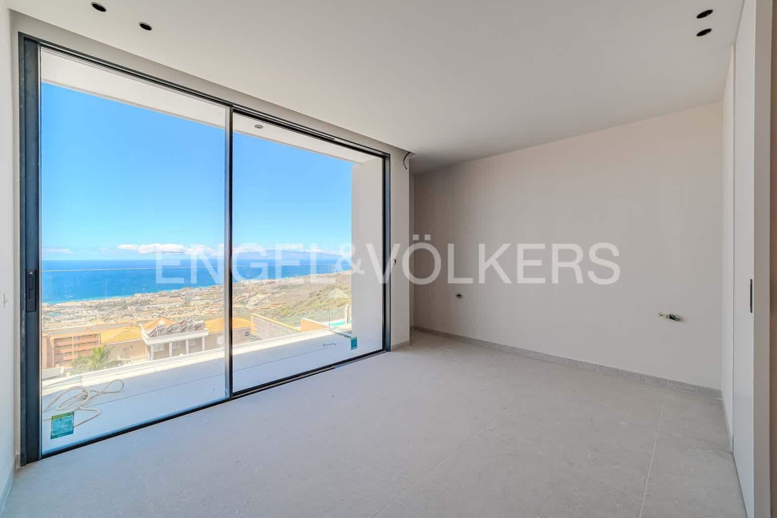 6 bedroom Villa for sale in Roque del Conde with pool - € 2,400,000 (Ref: 8176756)