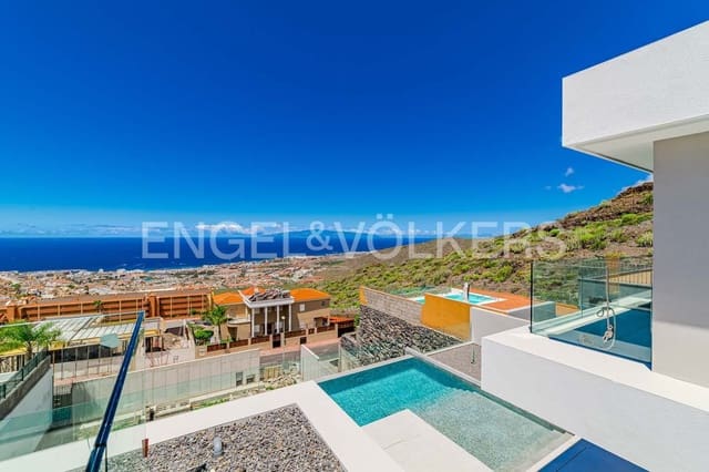 Chalet de 6 habitaciones en Roque del Conde, Adeje en venta con piscina - 2.400.000 € (Ref: 8176756)