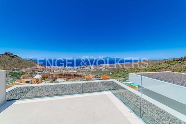 Chalet de 6 habitaciones en Roque del Conde, Adeje en venta con piscina - 2.400.000 € (Ref: 8176756)