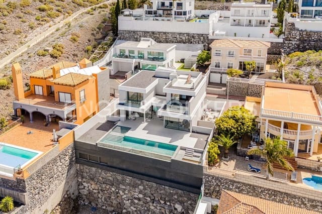 Chalet de 6 habitaciones en Roque del Conde, Adeje en venta con piscina - 2.400.000 € (Ref: 8176756)