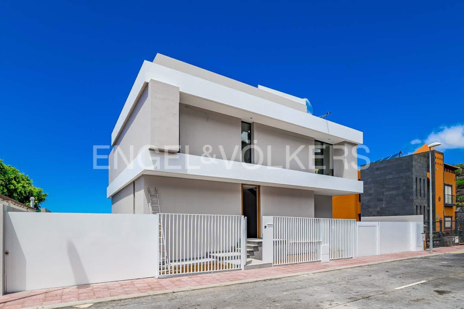 6 bedroom Villa for sale in Roque del Conde with pool - € 2,400,000 (Ref: 8176756)