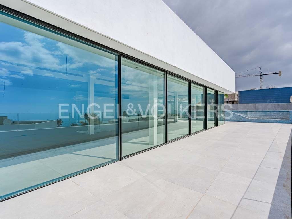 3 bedroom Villa for sale in Guia de Isora with pool garage - € 3,290,000 (Ref: 8183254)