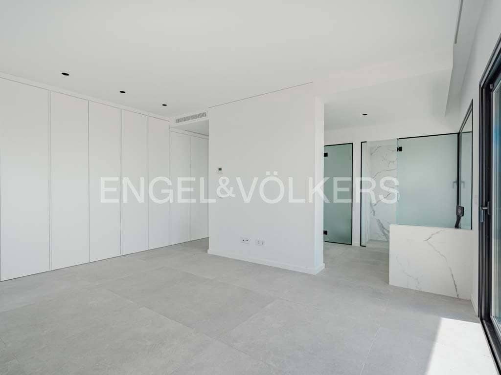 3 bedroom Villa for sale in Guia de Isora with pool garage - € 3,290,000 (Ref: 8183254)