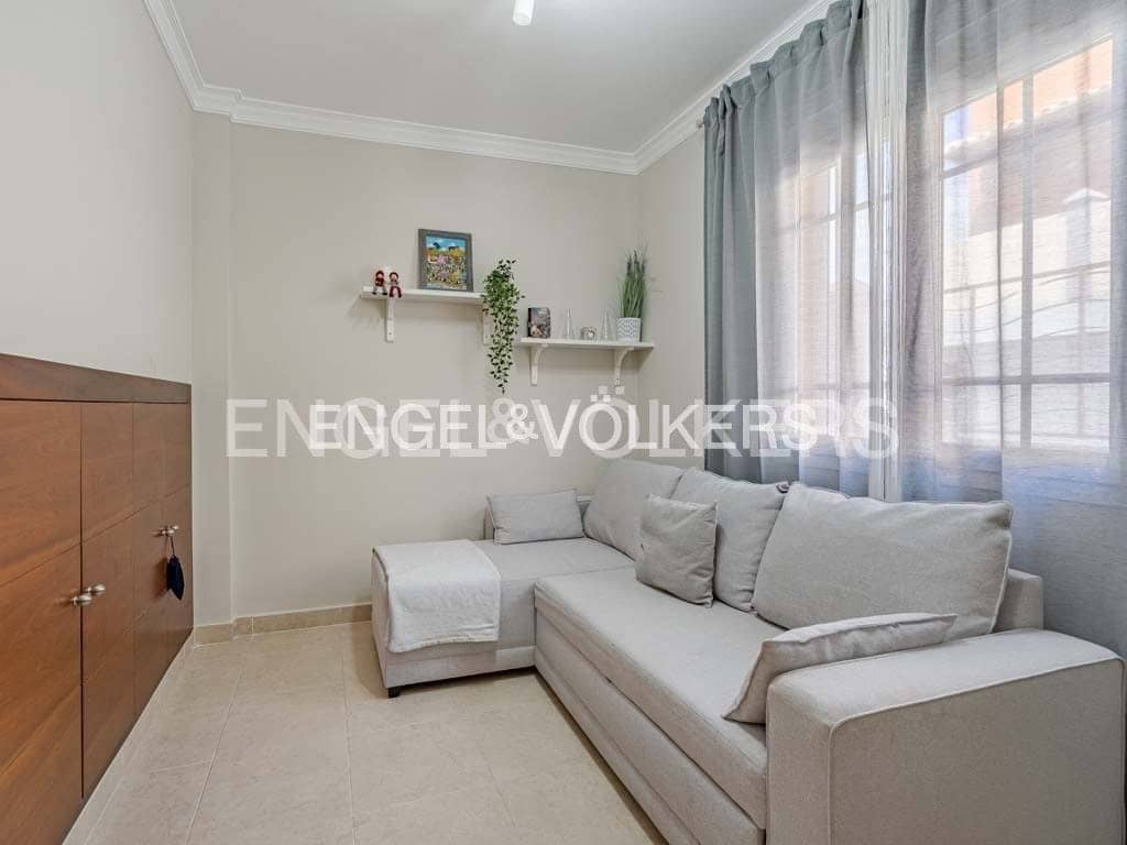 4 soverom Villa til salgs i Los Cristianos med svømmebasseng - € 795 000 (Ref: 8212859)