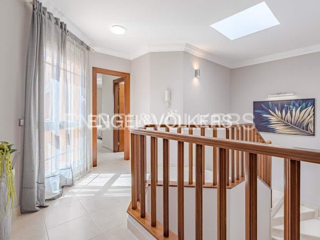 4 soverom Villa til salgs i Los Cristianos med svømmebasseng - € 795 000 (Ref: 8212859)