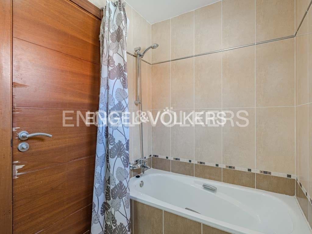 4 soverom Villa til salgs i Los Cristianos med svømmebasseng - € 795 000 (Ref: 8212859)