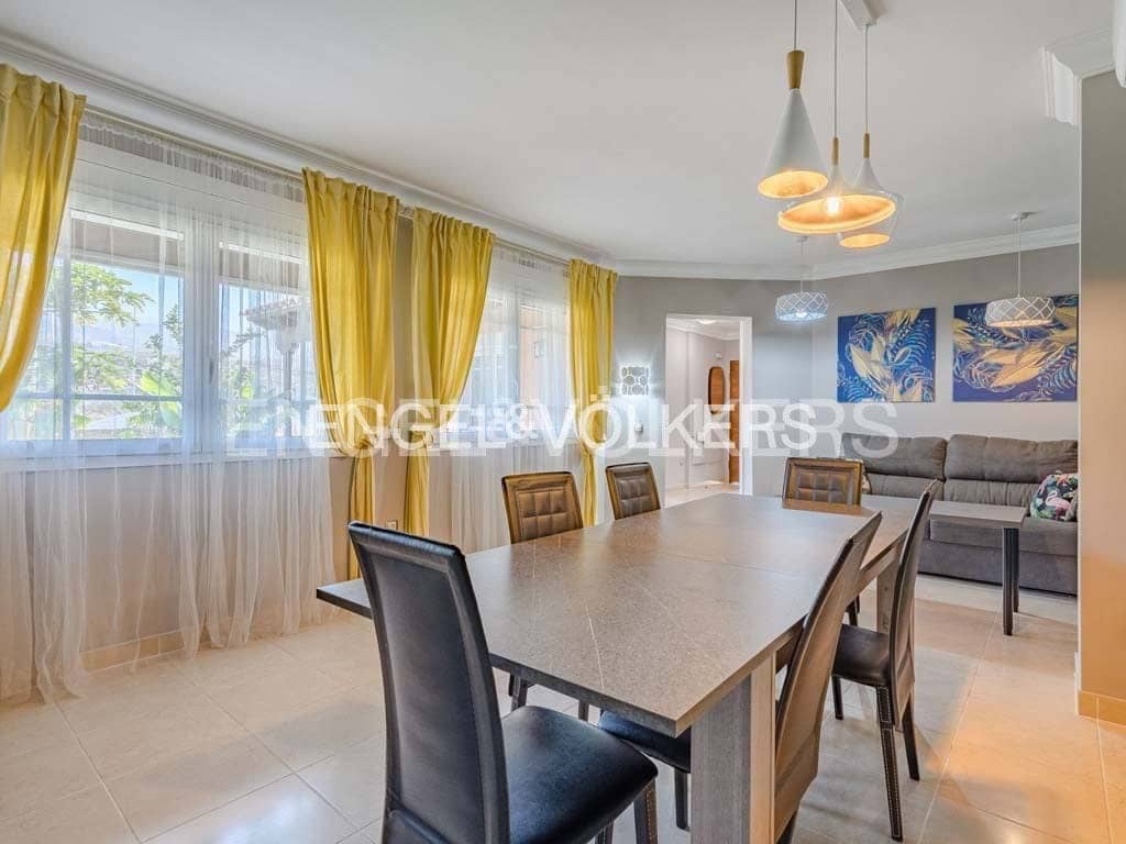 4 soveværelse Villa til salg i Los Cristianos - € 775.000 (Ref: 8238383)
