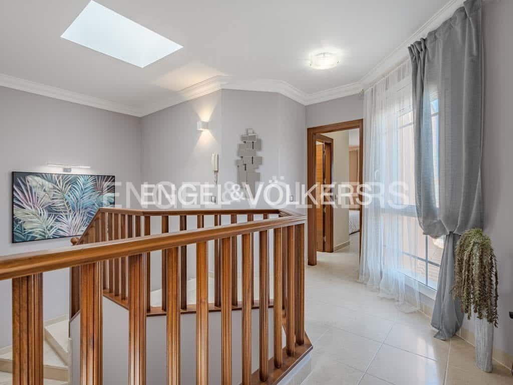 4 soveværelse Villa til salg i Los Cristianos - € 775.000 (Ref: 8238383)