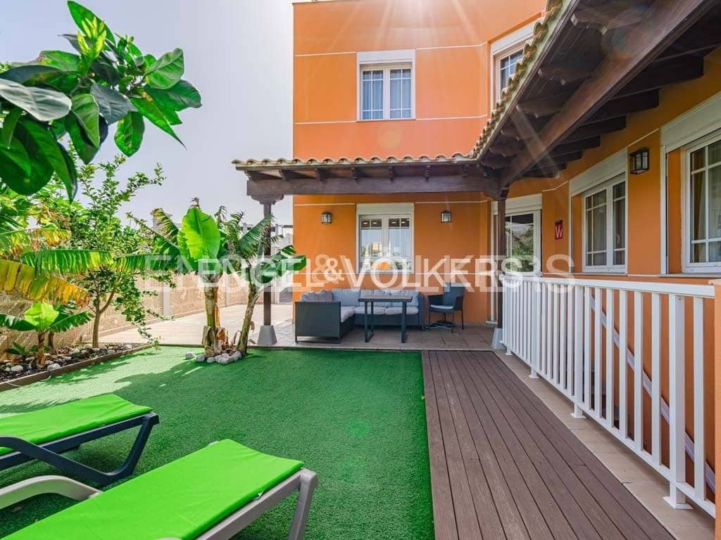 4 soveværelse Villa til salg i Los Cristianos - € 775.000 (Ref: 8238383)