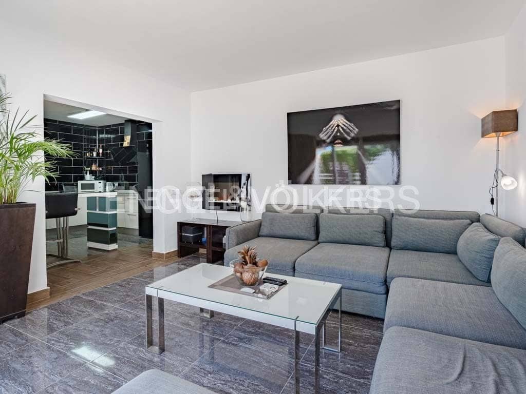 6 sypialnia Willa na sprzedaż w San Eugenio z basenem garażem - 1 995 000 € (Ref: 8288951)