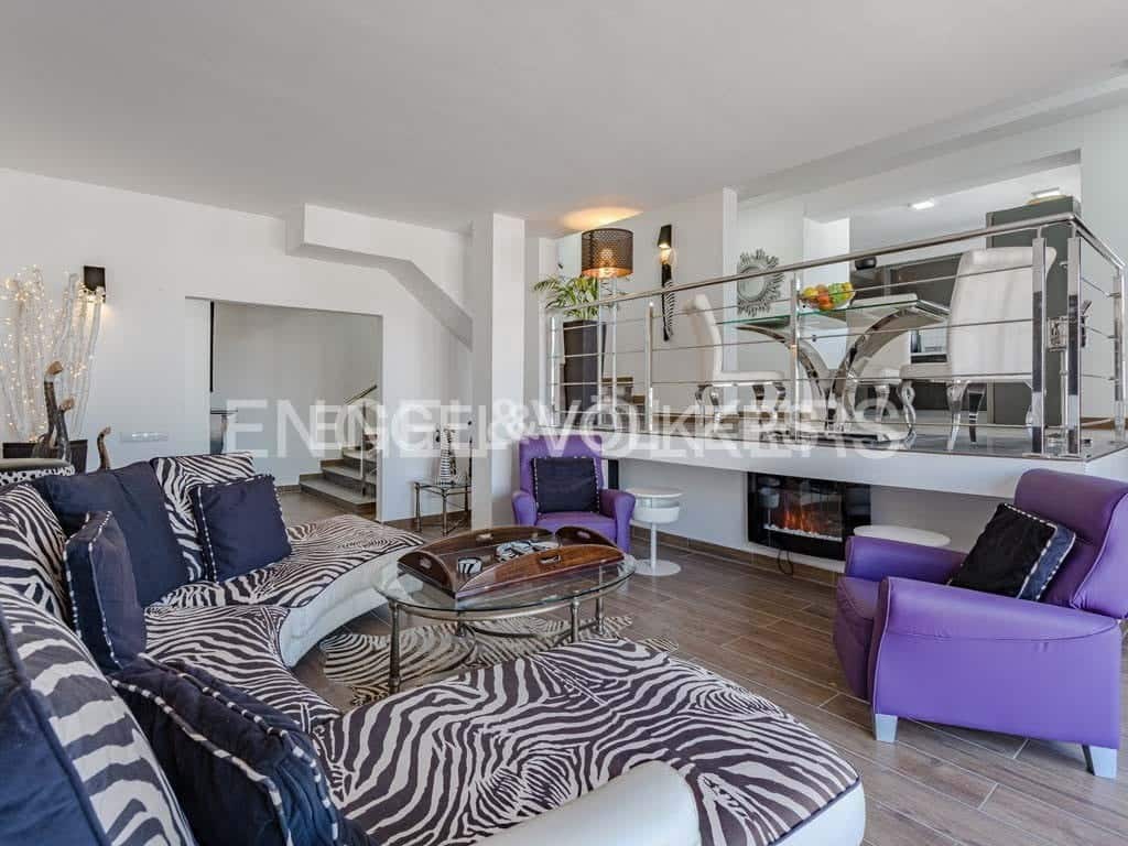 6 sypialnia Willa na sprzedaż w San Eugenio z basenem garażem - 1 995 000 € (Ref: 8288951)