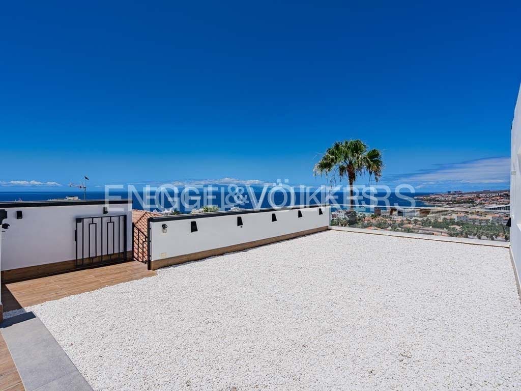 6 sypialnia Willa na sprzedaż w San Eugenio z basenem garażem - 1 995 000 € (Ref: 8288951)