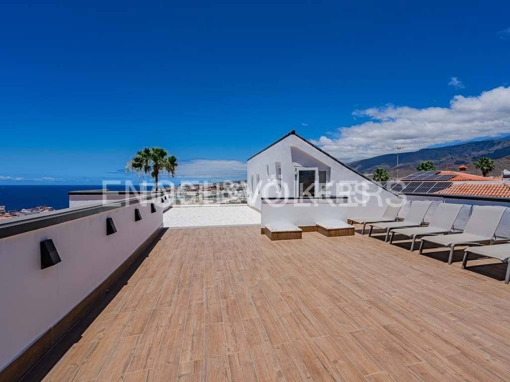 6 sypialnia Willa na sprzedaż w San Eugenio z basenem garażem - 1 995 000 € (Ref: 8288951)