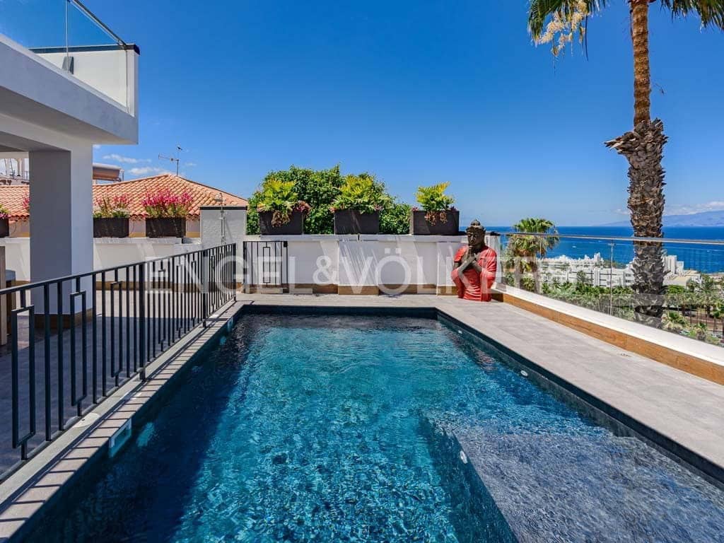 6 Zimmer Villa zu verkaufen in San Eugenio mit Pool Garage - 1.995.000 € (Ref: 8288951)