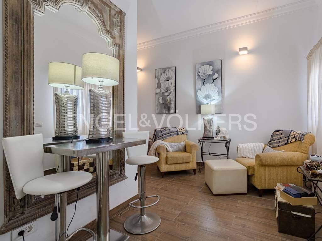 6 Zimmer Villa zu verkaufen in San Eugenio mit Pool Garage - 1.995.000 € (Ref: 8288951)