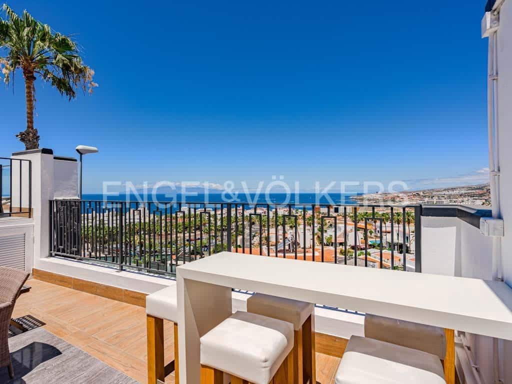 6 Zimmer Villa zu verkaufen in San Eugenio mit Pool Garage - 1.995.000 € (Ref: 8288951)