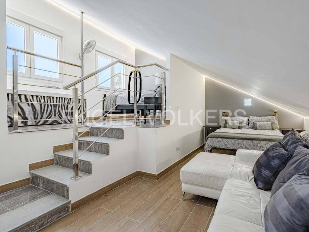 6 Zimmer Villa zu verkaufen in San Eugenio mit Pool Garage - 1.995.000 € (Ref: 8288951)