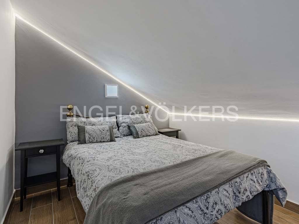 6 Zimmer Villa zu verkaufen in San Eugenio mit Pool Garage - 1.995.000 € (Ref: 8288951)