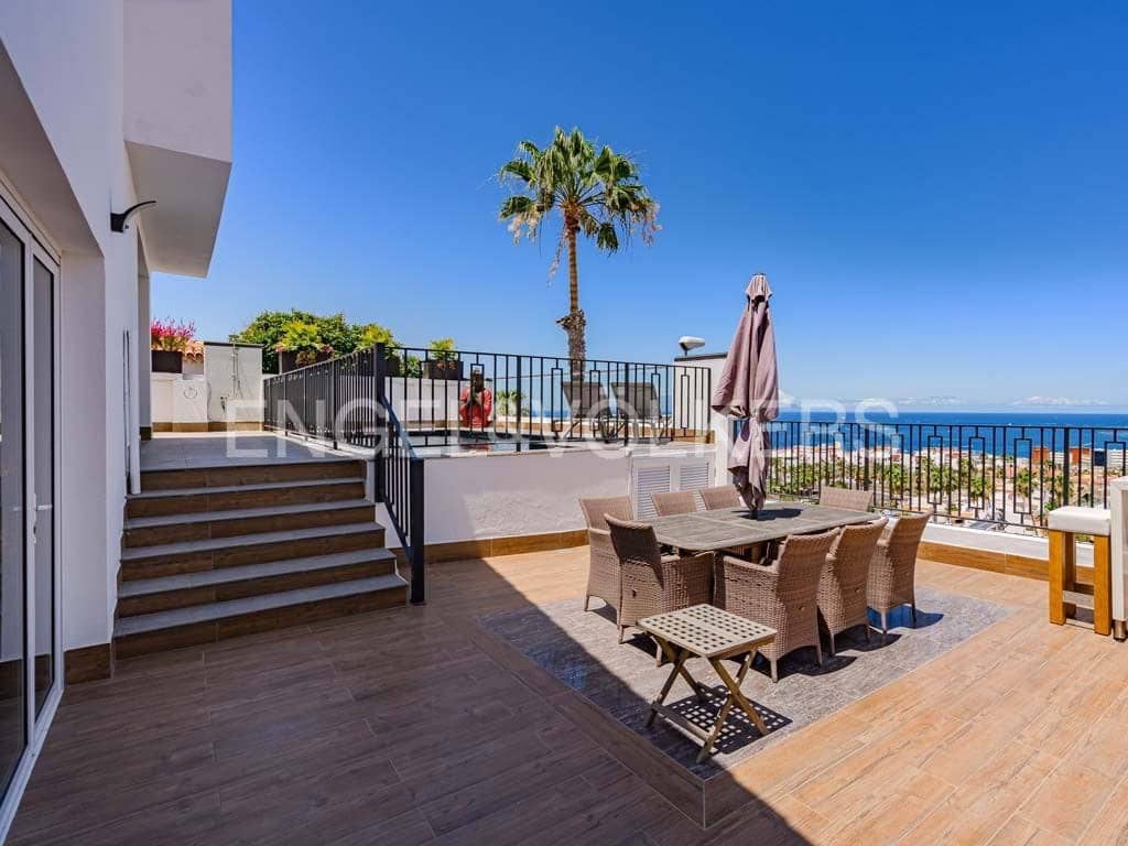 6 Zimmer Villa zu verkaufen in San Eugenio mit Pool Garage - 1.995.000 € (Ref: 8288951)