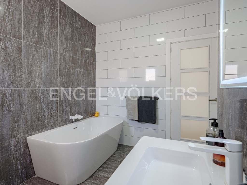 6 Zimmer Villa zu verkaufen in San Eugenio mit Pool Garage - 1.995.000 € (Ref: 8288951)