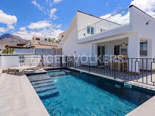 6 soverom Villa til salgs i San Eugenio, Adeje med svømmebasseng garasje - € 1 995 000 (Ref: 8288951)