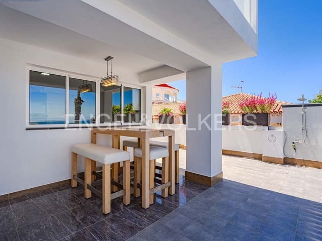 6 soverom Villa til salgs i San Eugenio, Adeje med svømmebasseng garasje - € 1 995 000 (Ref: 8288951)