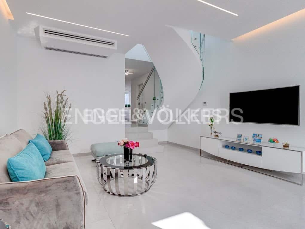 3 soveværelse Villa til salg i Adeje med swimmingpool - € 1.400.000 (Ref: 8304549)