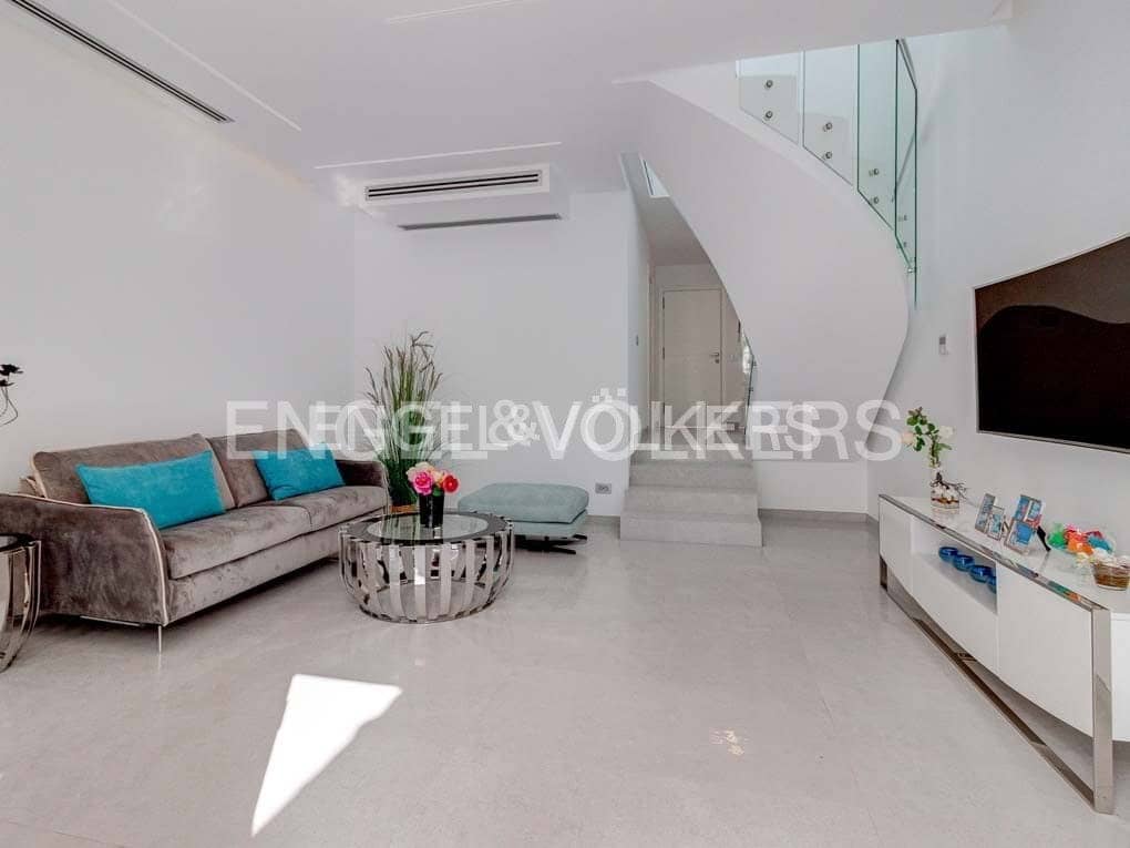 3 soveværelse Villa til salg i Adeje med swimmingpool - € 1.400.000 (Ref: 8304549)