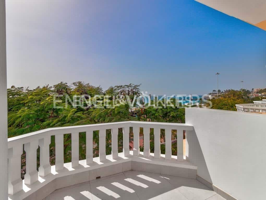 3 soveværelse Villa til salg i Adeje med swimmingpool - € 1.400.000 (Ref: 8304549)