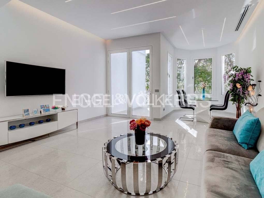 3 soveværelse Villa til salg i Adeje med swimmingpool - € 1.400.000 (Ref: 8304549)