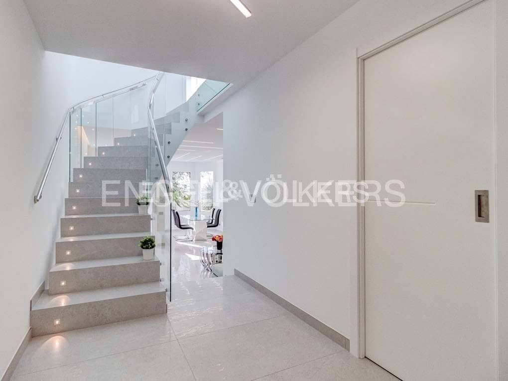 3 soveværelse Villa til salg i Adeje med swimmingpool - € 1.400.000 (Ref: 8304549)