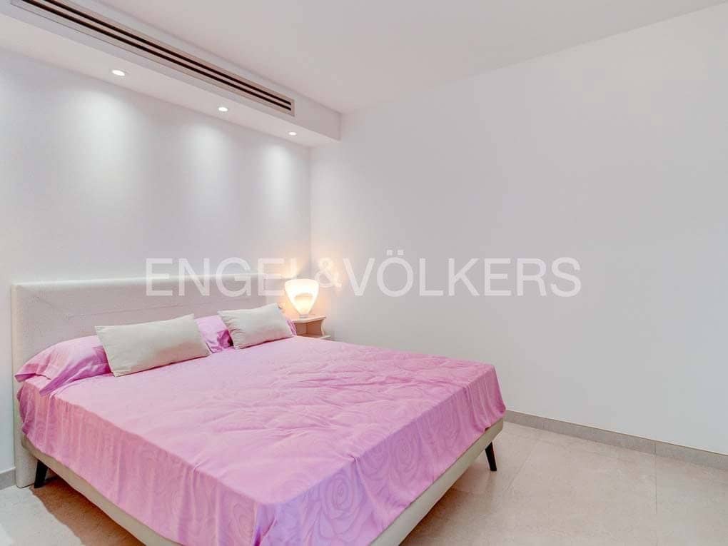 3 bedroom Villa for sale in Adeje with pool - € 1,400,000 (Ref: 8304549)