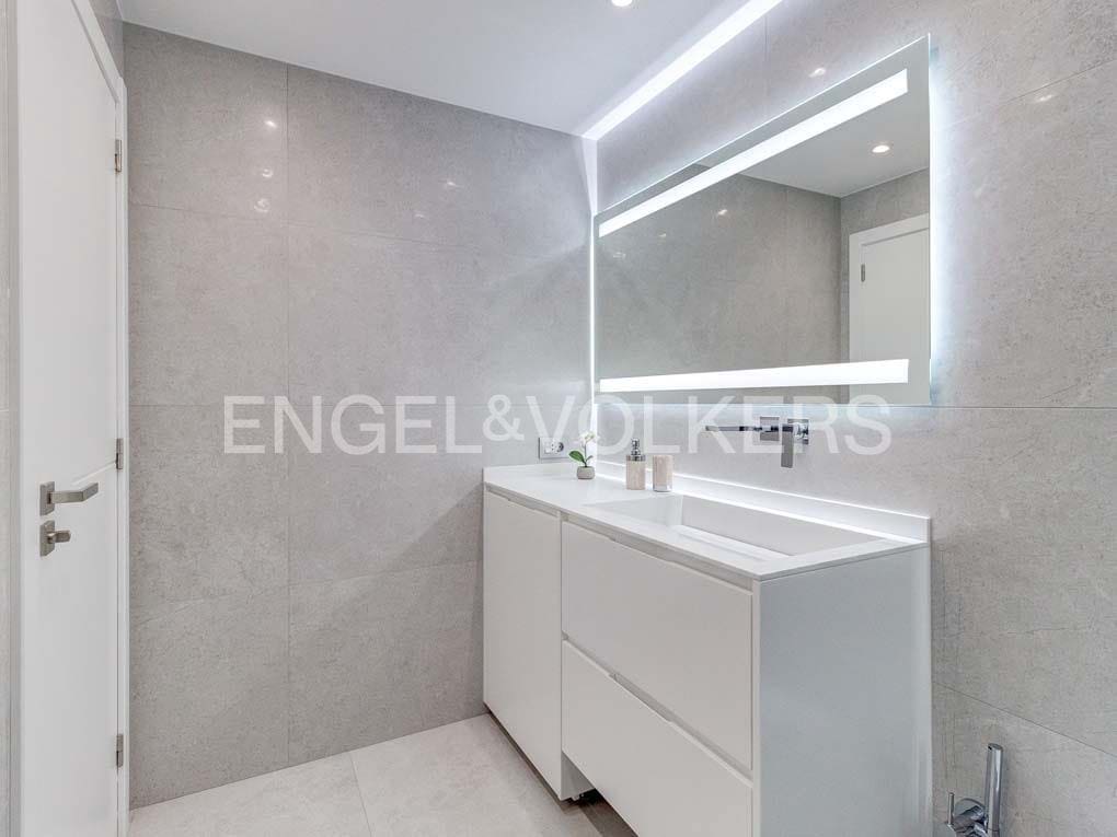 3 bedroom Villa for sale in Adeje with pool - € 1,400,000 (Ref: 8304549)