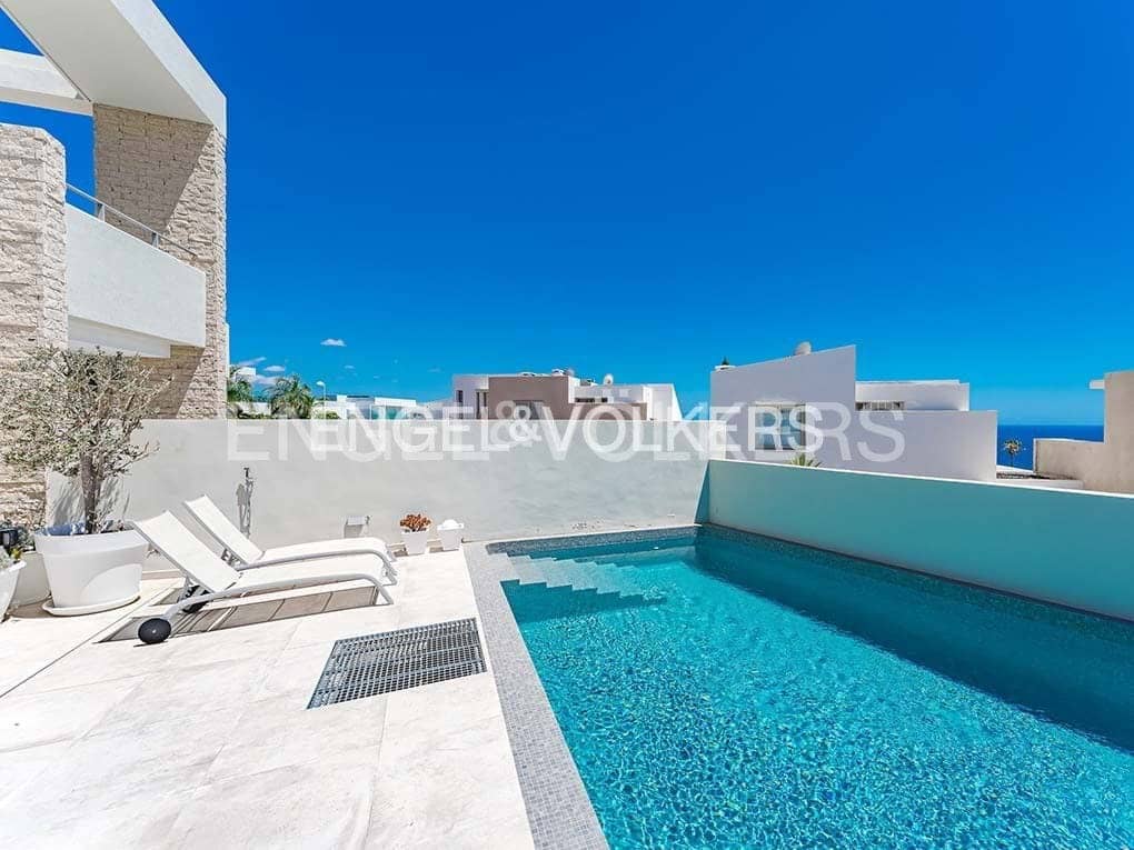 Chalet de 3 habitaciones en Costa Adeje en venta con piscina garaje - 1.395.000 € (Ref: 8354598)