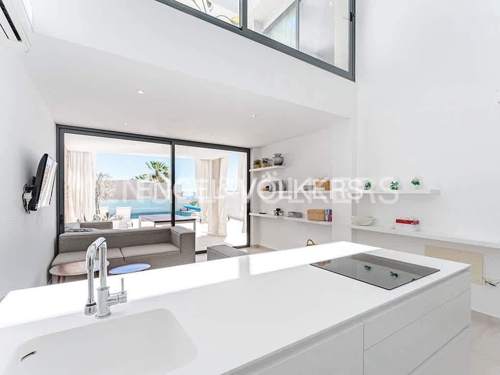 Chalet de 3 habitaciones en Costa Adeje en venta con piscina garaje - 1.395.000 € (Ref: 8354598)