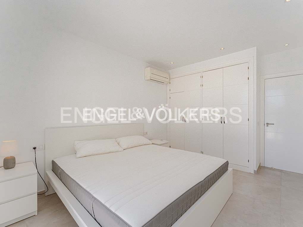 Chalet de 3 habitaciones en Costa Adeje en venta con piscina garaje - 1.395.000 € (Ref: 8354598)