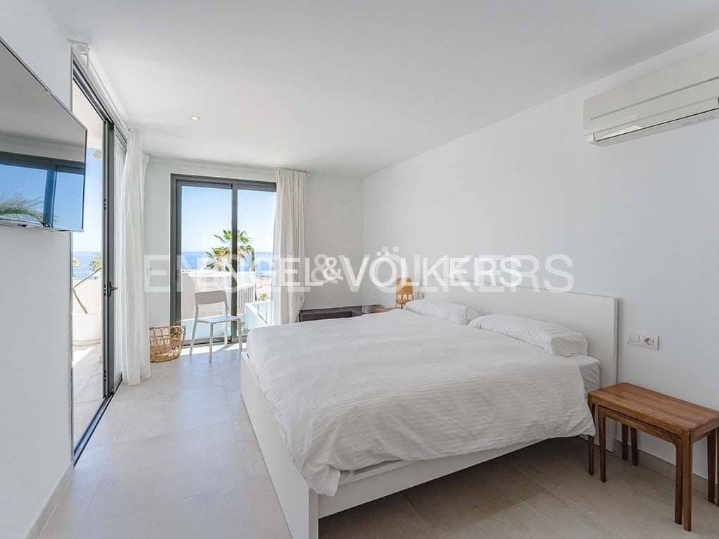 Chalet de 3 habitaciones en Costa Adeje en venta con piscina garaje - 1.395.000 € (Ref: 8354598)