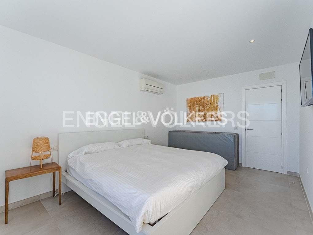 Chalet de 3 habitaciones en Costa Adeje en venta con piscina garaje - 1.395.000 € (Ref: 8354598)