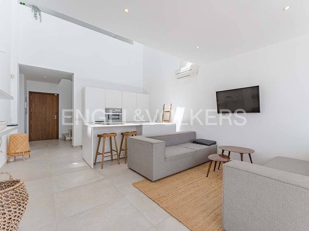 3 bedroom Villa for sale in Costa Adeje with pool garage - € 1,395,000 (Ref: 8354598)