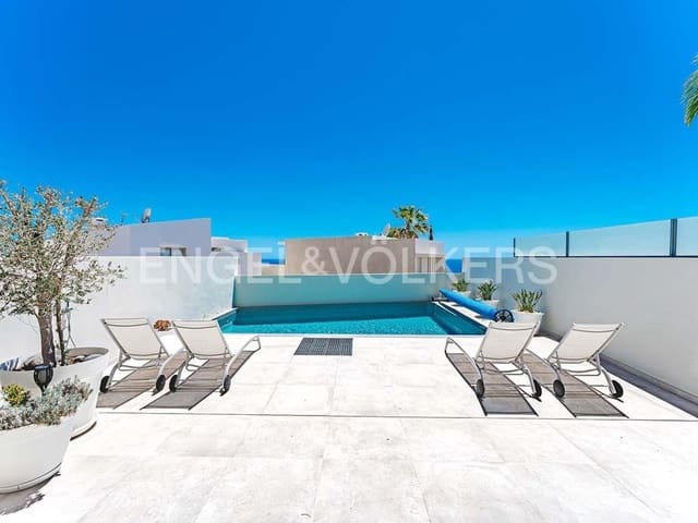 3 chambre Villa/Maison à vendre à Costa Adeje, Adeje avec piscine garage - 1 395 000 € (Ref: 8354598)